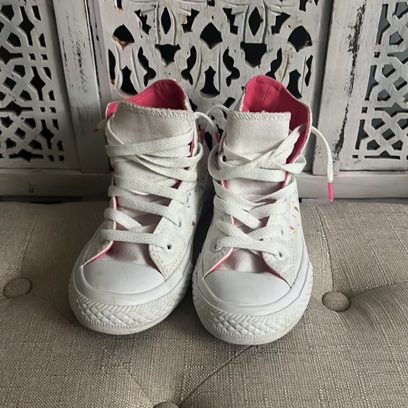 Converse - Picture 3 of 3